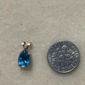 Elegant Blue Teardrop Pendant